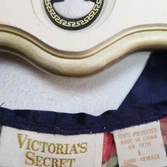 VICTORIA'S SECRET - GOLD LABEL - VINTAGE SHEER PRINT NIGHT SHIRT - SIZE L - Picture 2 of 3